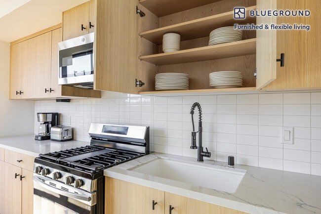 611 N Virgil Ave unit FL4-ID1337, Los Angeles, CA 90004 - photo 4