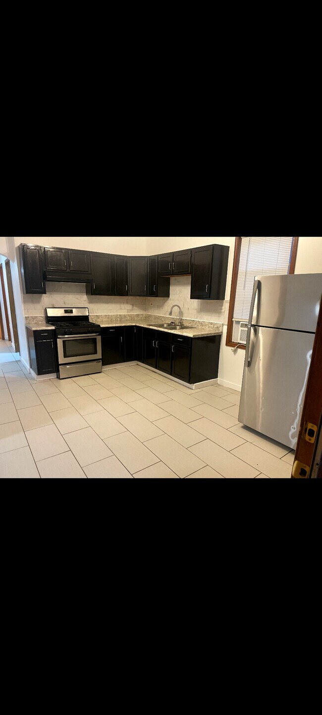 8346 S Mackinaw Ave unit 2, Chicago, IL 60617 - photo 6