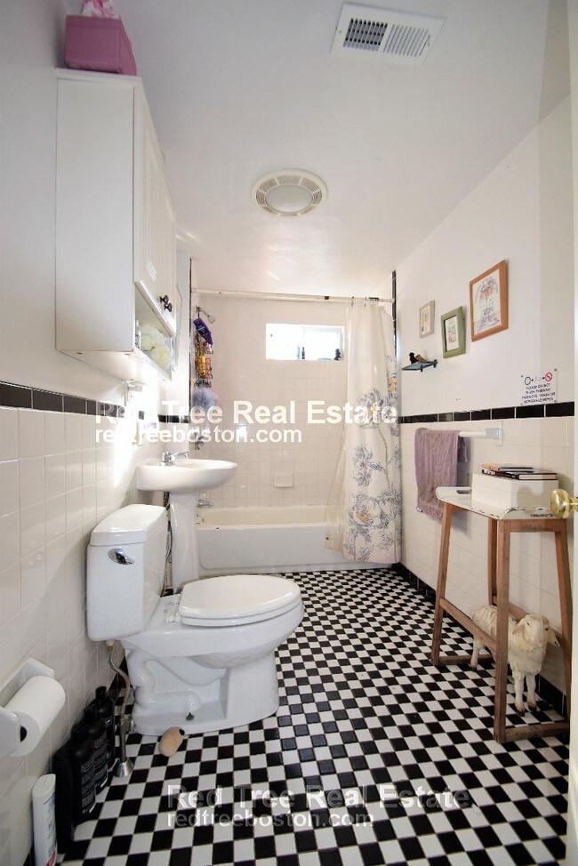 17 Pratt St unit 2, Allston, MA 02134 - photo 6