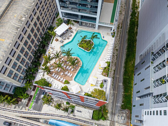 701 NE 1st Ave unit ID1028793P, Miami, FL 33132 - photo 3