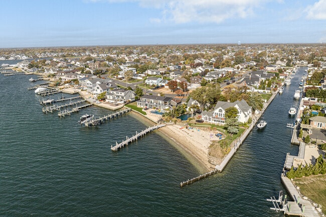 South Oyster Bay and a curving coastline cut through by canals in Massapequa.