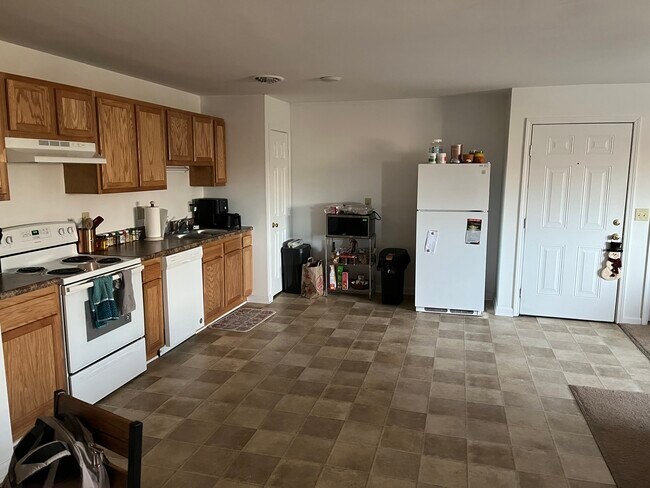 400 Green St unit 400 Green 45B, Blacksburg, VA 24060 - photo 7