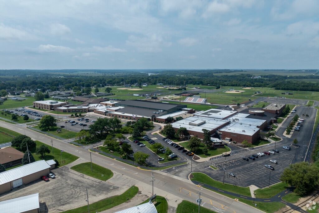 Byron High School is an above average, public school.