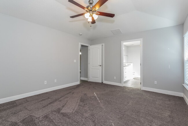 105 Pompei Dr, Kissimmee, FL 34758 - photo 7