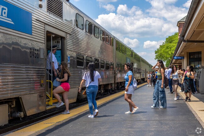 Pepper Tree residents can hop on the local Metra and head to Downtown Chicago.