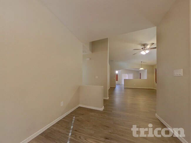 25862 W Whyman St, Buckeye, AZ 85326 - photo 4