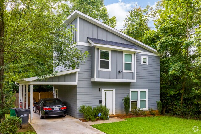 Unique homes can be seen on the streets of Reid Park's neighborhoods.