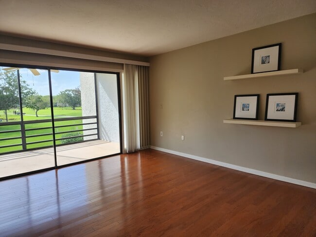 3546 Richwood Link unit 38, Sarasota, FL 34235 - photo 2