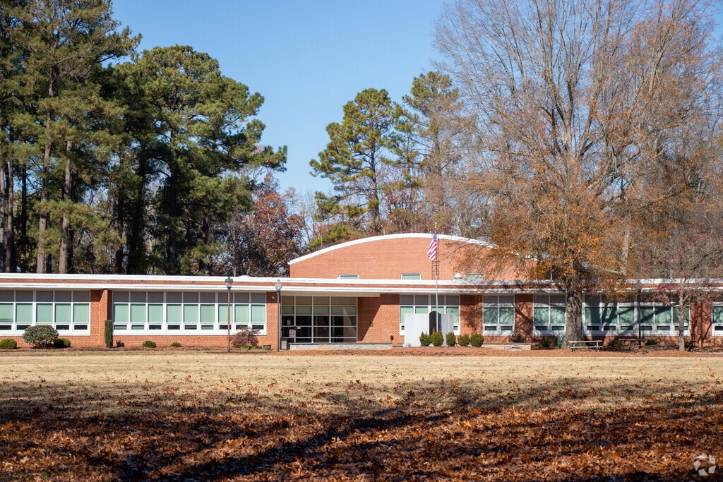 Phoenix Academy High School provides education in the neighborhood of 
Downtown Carrboro.