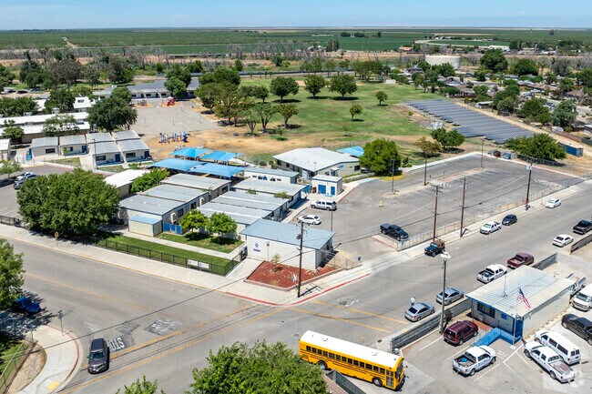 Welcome to Firebaugh Community Day School in Firebaugh.