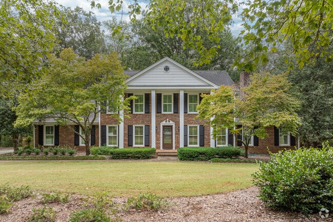 Beautiful Georgian style homes are very popular in the Skyline area.