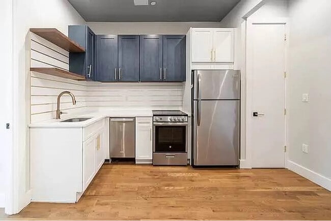 632 Sterling Place unit 3, New York, NY 11238 - photo 2