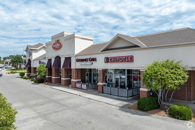 Southern Hills is near SouthPointe dining options like Chili’s and Charred Burger.