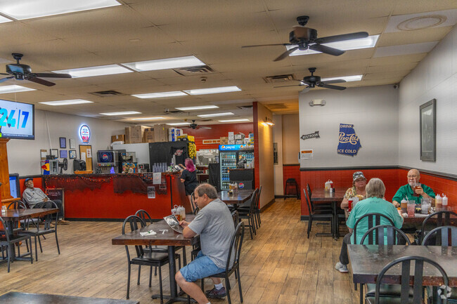 RJ Alverson's Rib Shack is a popular dining spot in Lake Park.