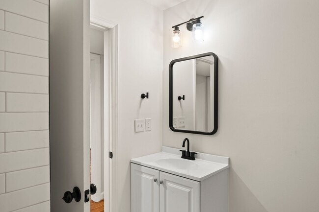 1640 W Northwest Blvd unit 7, Winston Salem, NC 27104 - photo 7