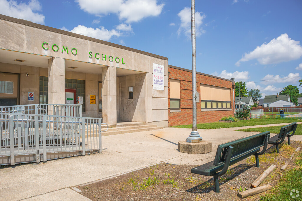Como Elementary School is located in the North Linden neighborhood of Columbus Ohio.