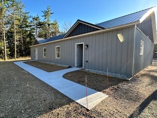 560 White Pine Dr Unit 560B, Pellston, MI 49769