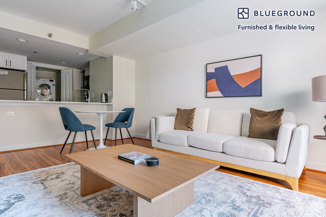 2500 Clarendon Blvd unit FL7-ID1168, Arlington, VA 22201 - photo 3