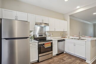 8230 Greenway Village Dr, Charlotte, NC 28269