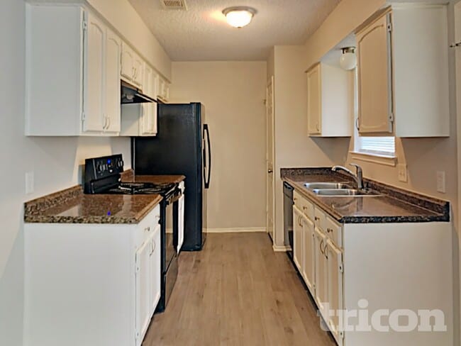 537 Greenway Dr, Saginaw, TX 76179 - photo 5