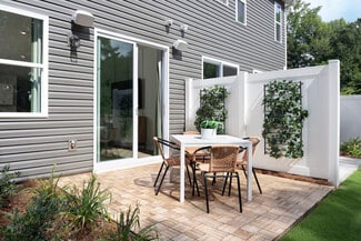 1104 Vibrant Rd, Charlotte, NC 28215