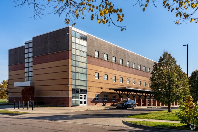 Ford Resource and Engagement Center offers classes to help people expand their abilities in Moross-Morang.