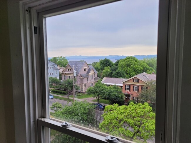 250 S Union St unit 5, Burlington, VT 05401 - photo 5