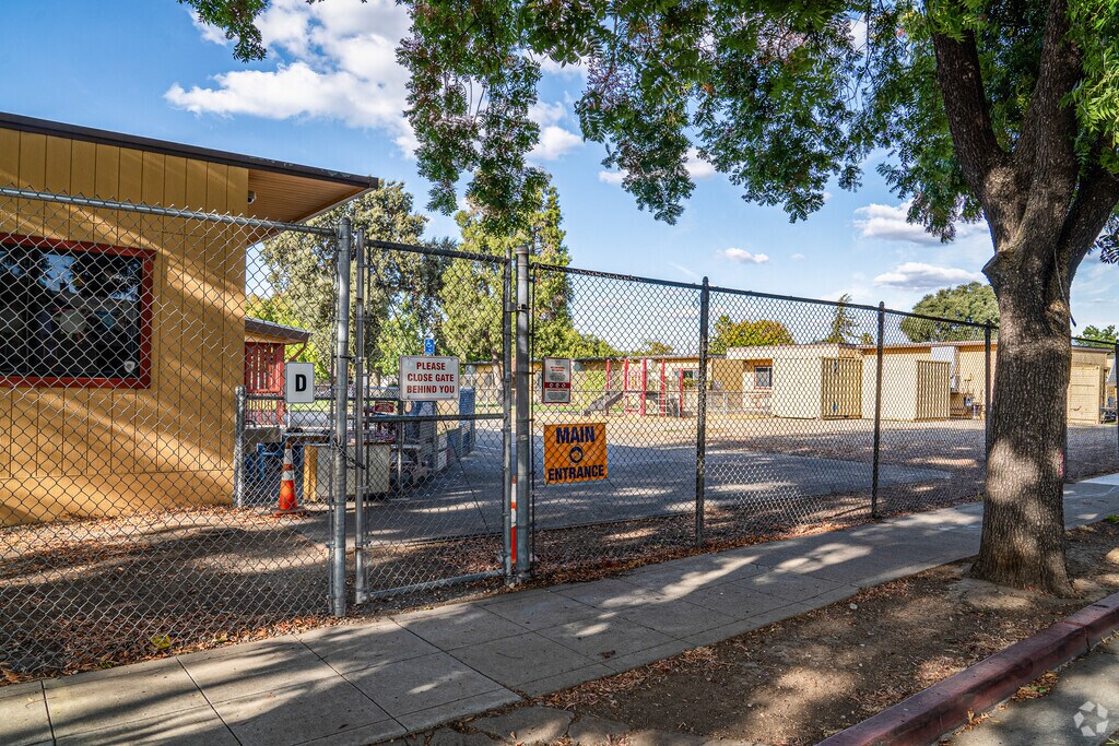 Wilson Elementary School serves students in the Country Club/Pacific community.