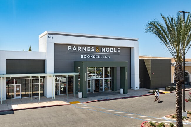 Mooney residents appreciate the new addition of a Barnes & Noble along the boulevard.