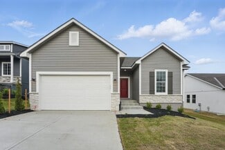 2433 NW Sunnyvale Ct, Blue Springs, MO 64015