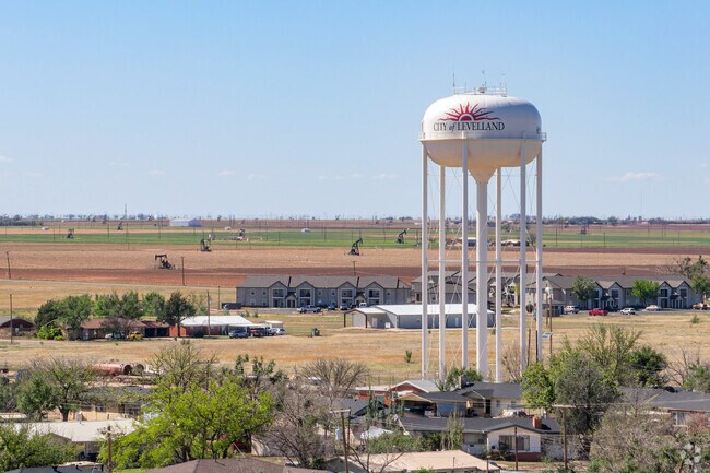 Levelland lies 30 miles from Lubbock in West Texas’ Llano Estacado region.
