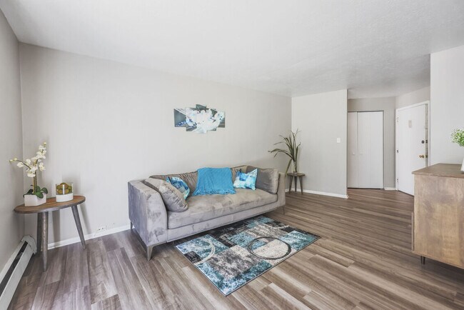 Lakeland Tower, Euclid, OH 44117 - photo 2