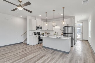 249 N Main St, Oregon, WI 53575