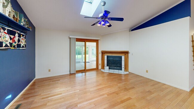 304 Constitution Dr SW, Poplar Grove, IL 61065 - photo 2