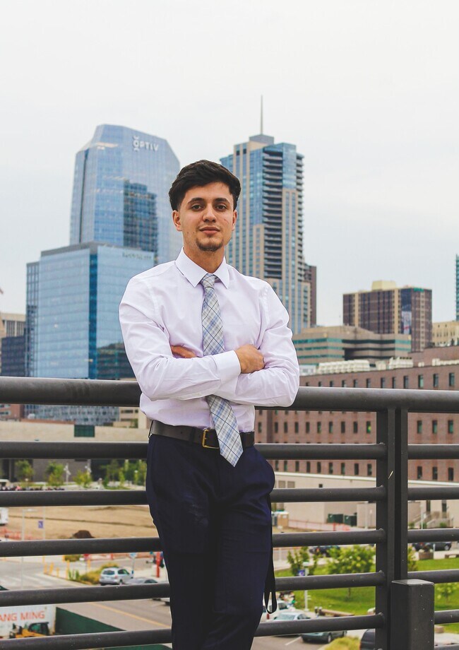 Agent Photo