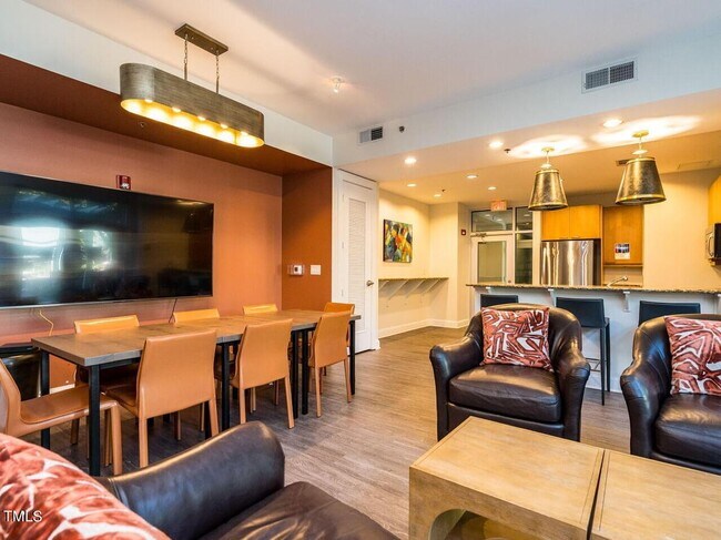 The Paramount unit 608, Raleigh, NC 27603 - photo 3