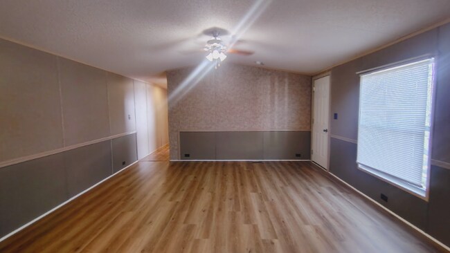 4842 SW Topeka Blvd, Topeka, KS 66609 - photo 3