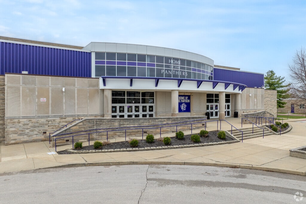 The average graduation rate at Bloomington High School South is 96%.