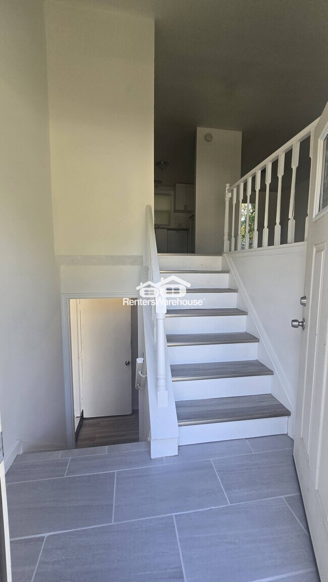 5269 Long Green Ln, Stone Mountain, GA 30088 - photo 2