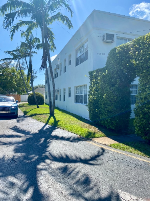 11520 NE 6th Ave Unit 4, Biscayne Park, FL 33161