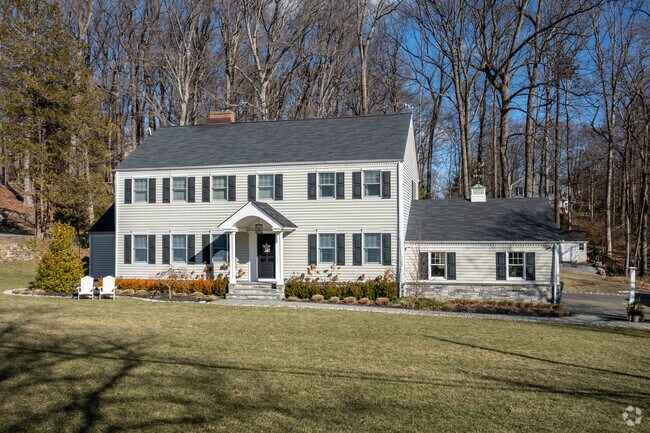 Colonial Revival is a common style in Morris Township.