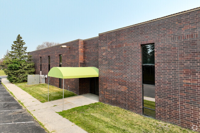 The student-teacher ratio at Gateway STEM Academy Charter School is 16 to 1.