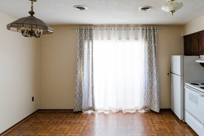 1805 King College Rd unit C-6, Bristol, TN 37620 - photo 5