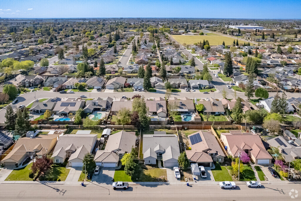 1551 6th Avenue Dr Unit 101, Kingsburg, CA 93631- Homes.com