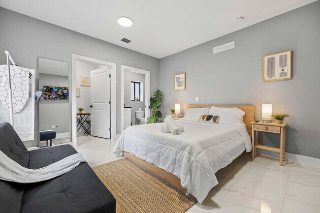 1350 NW 28th St unit FL1-ID1258048P, Miami, FL 33142 - photo 5