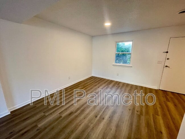 1312 Cactus Ave, Columbia, SC 29210 - photo 4