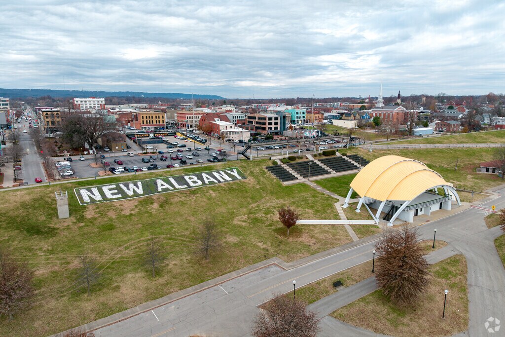 About New Albany Schools, Demographics, Things to Do