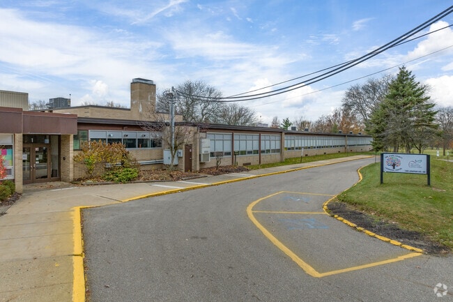 Kids are challenged to excel at Orchard Hill Elementary.