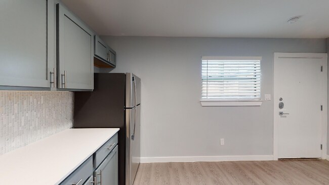4400 San Jacinto St unit 104, Dallas, TX 75204 - photo 2