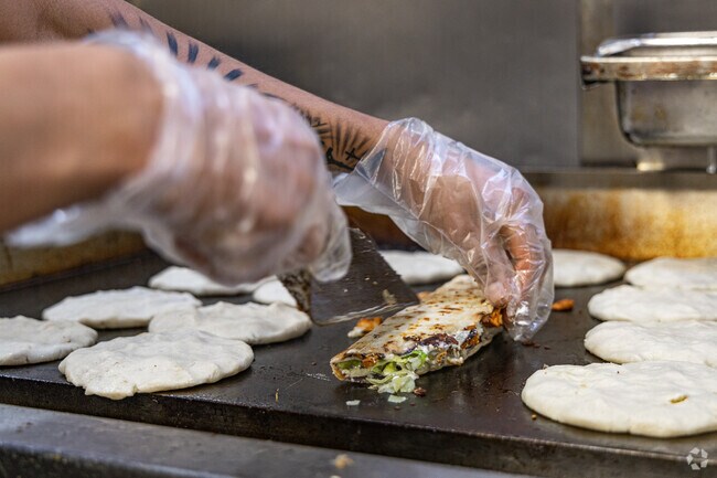 Tyler Heights-Primrose Acres residents can find authentic Mexican restaurants like El Cabrito Mexican Grill.